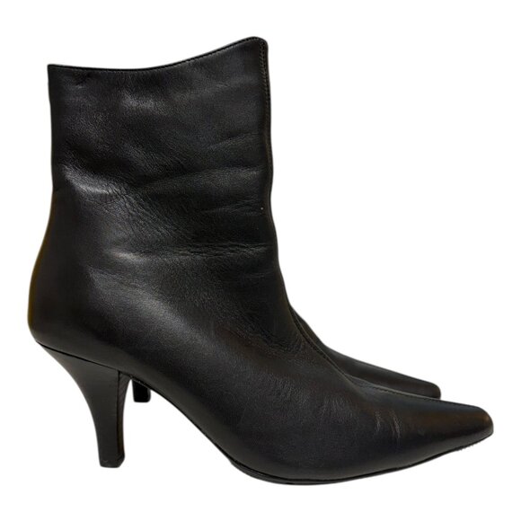 Blondo Black Leather Short Boot with Heel (8) - Picture 1 of 4